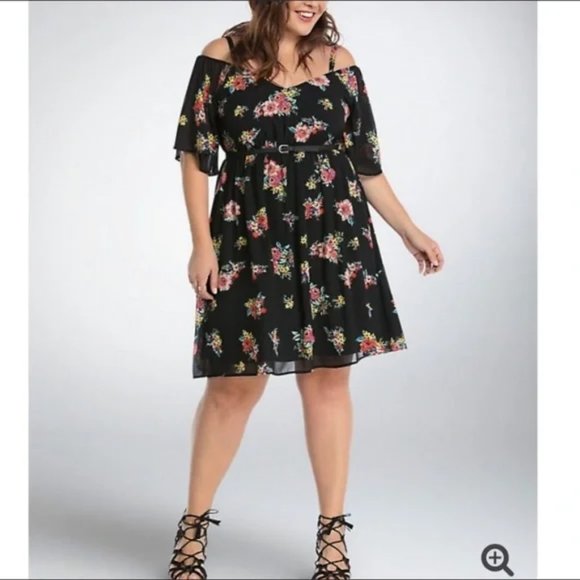 torrid Dresses & Skirts - SOLD Torrid floral short sleeve off shoulder dress